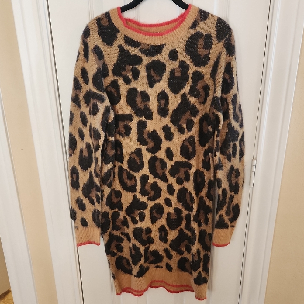 Leopard Print Sweater Dress w/ red contrast trim, Sz S